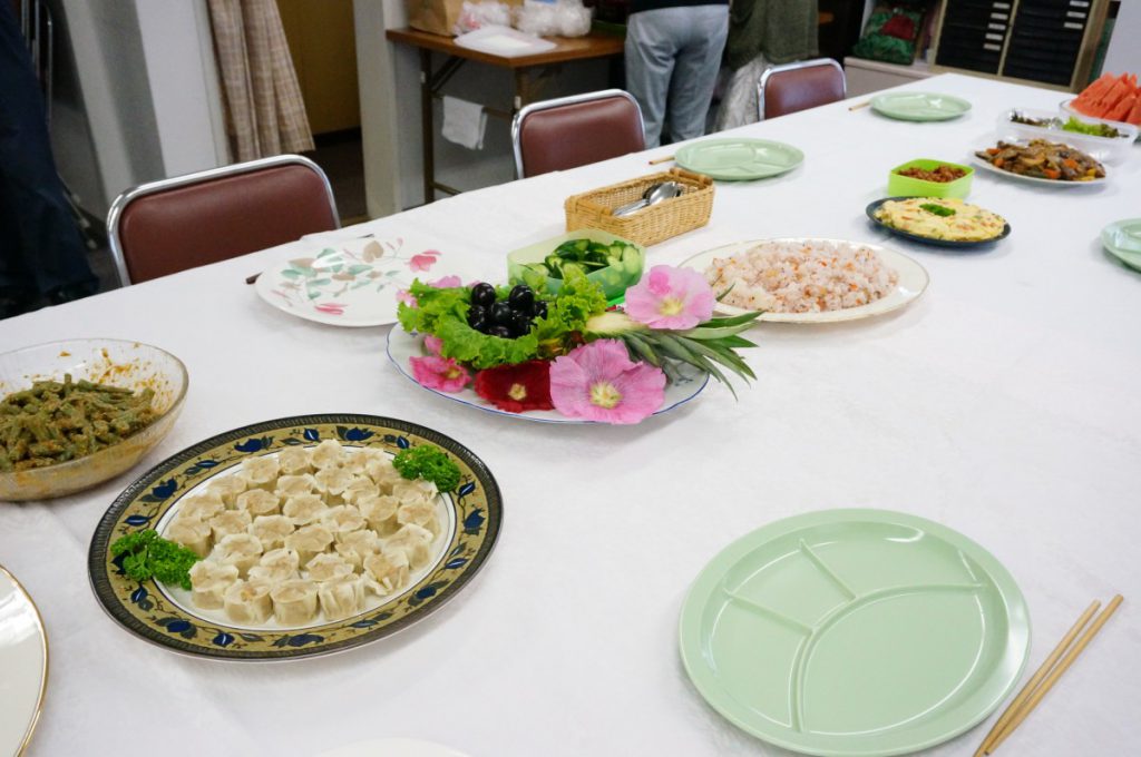 その後の愛餐会。お料理がすごい！！